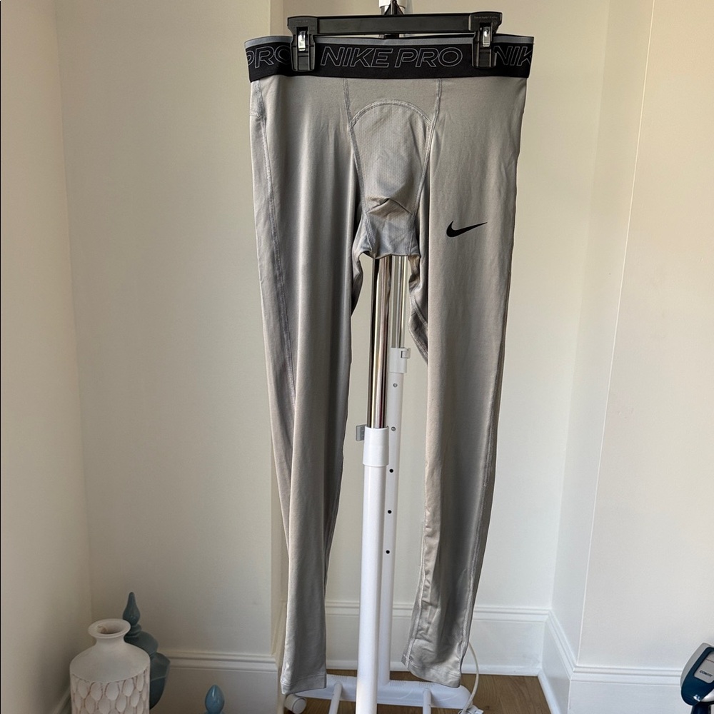 Nike Pro Men's Light Gray Compression Pants medium